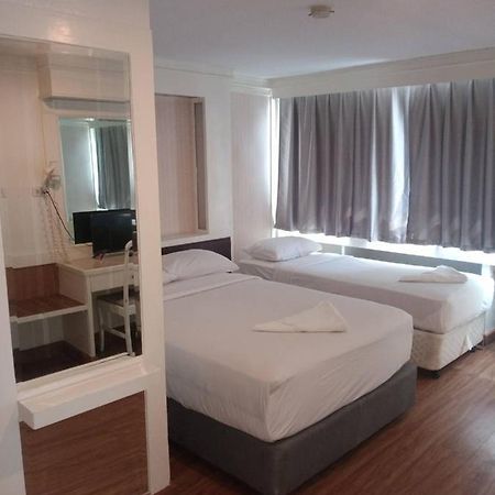 Royal Garden Home Hotel Бангкок Екстер'єр фото