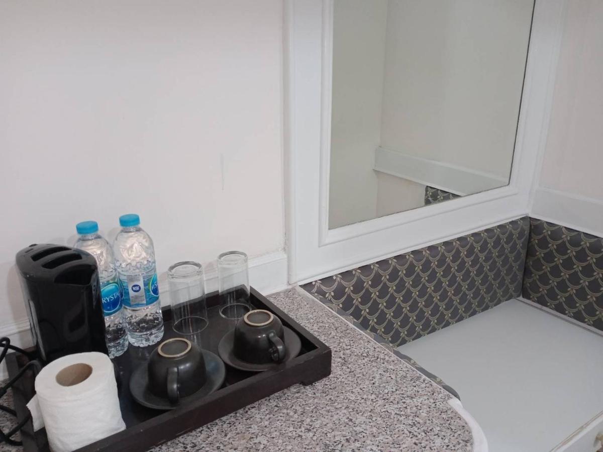 Royal Garden Home Hotel Бангкок Екстер'єр фото