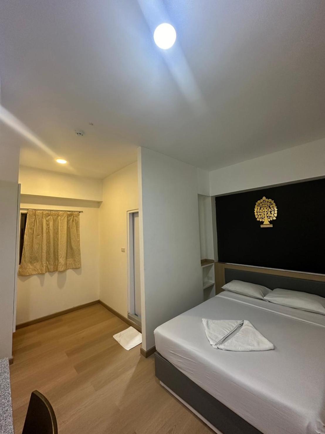Royal Garden Home Hotel Бангкок Екстер'єр фото