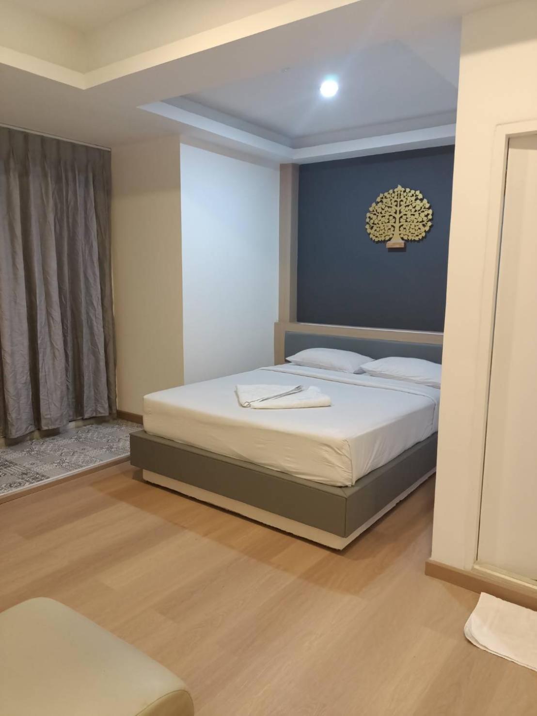 Royal Garden Home Hotel Бангкок Екстер'єр фото